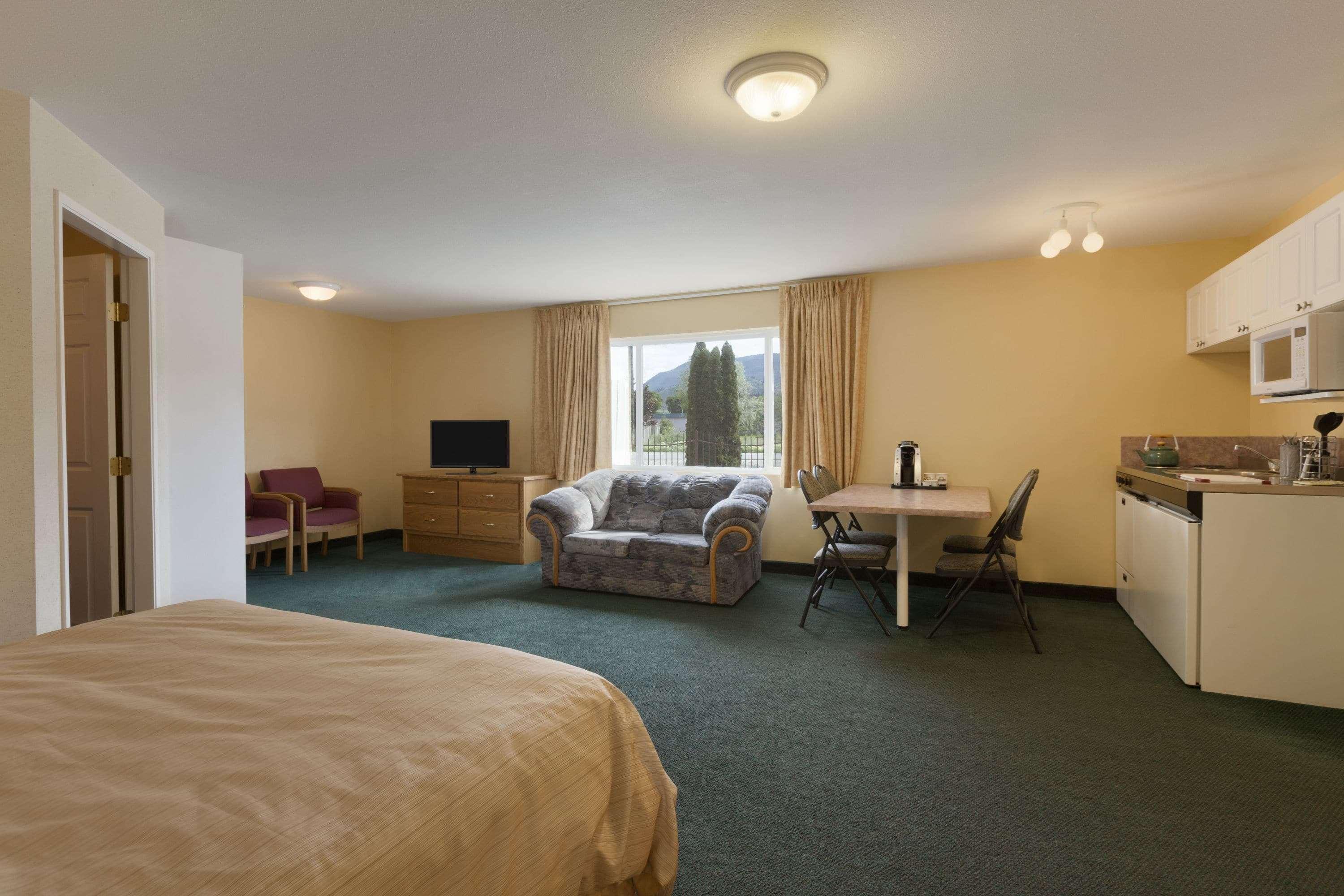 Days Inn By Wyndham Penticton Conference Centre Екстериор снимка
