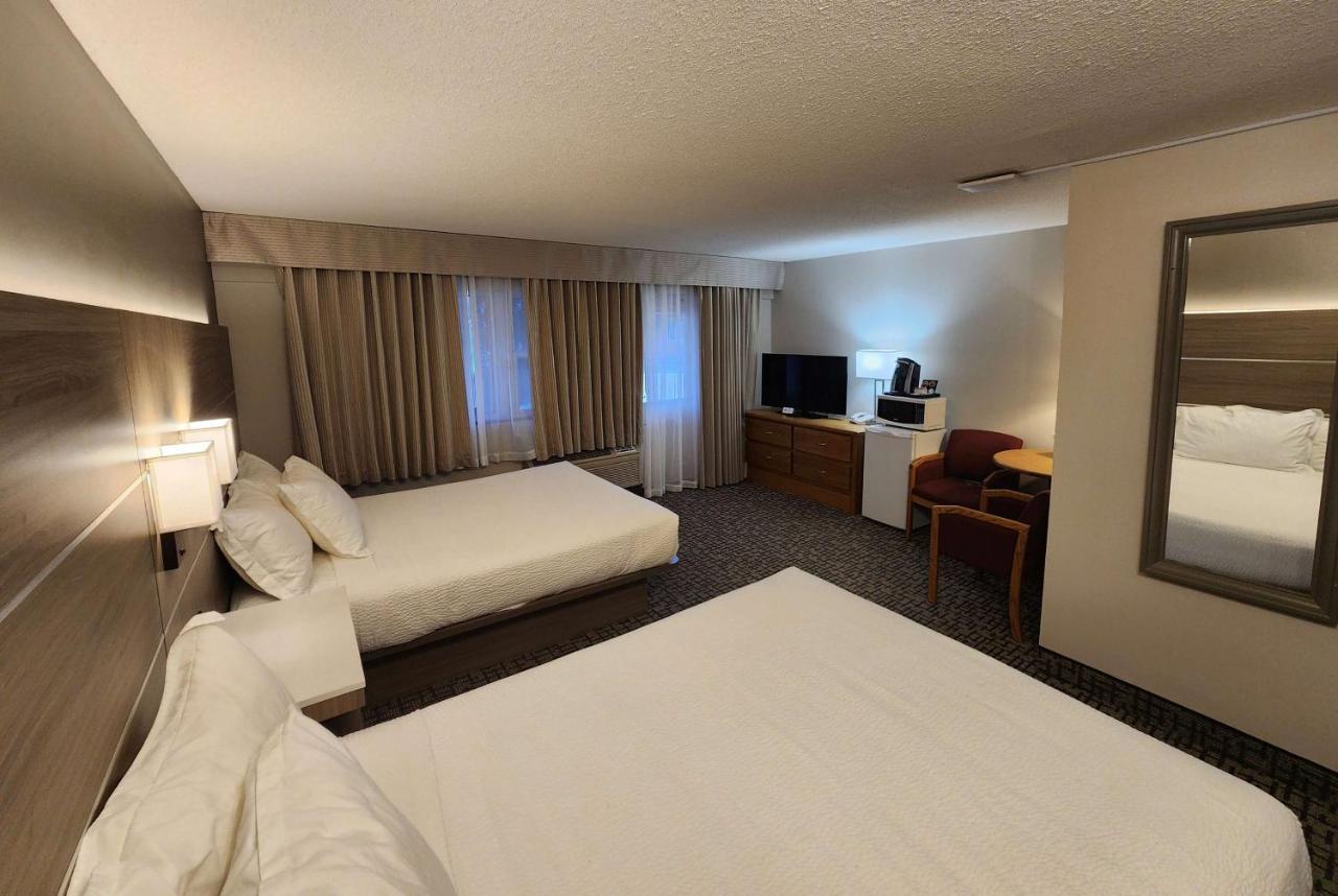 Days Inn By Wyndham Penticton Conference Centre Екстериор снимка