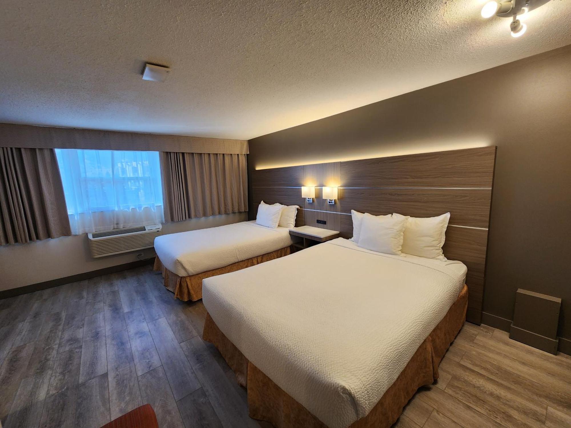 Days Inn By Wyndham Penticton Conference Centre Екстериор снимка
