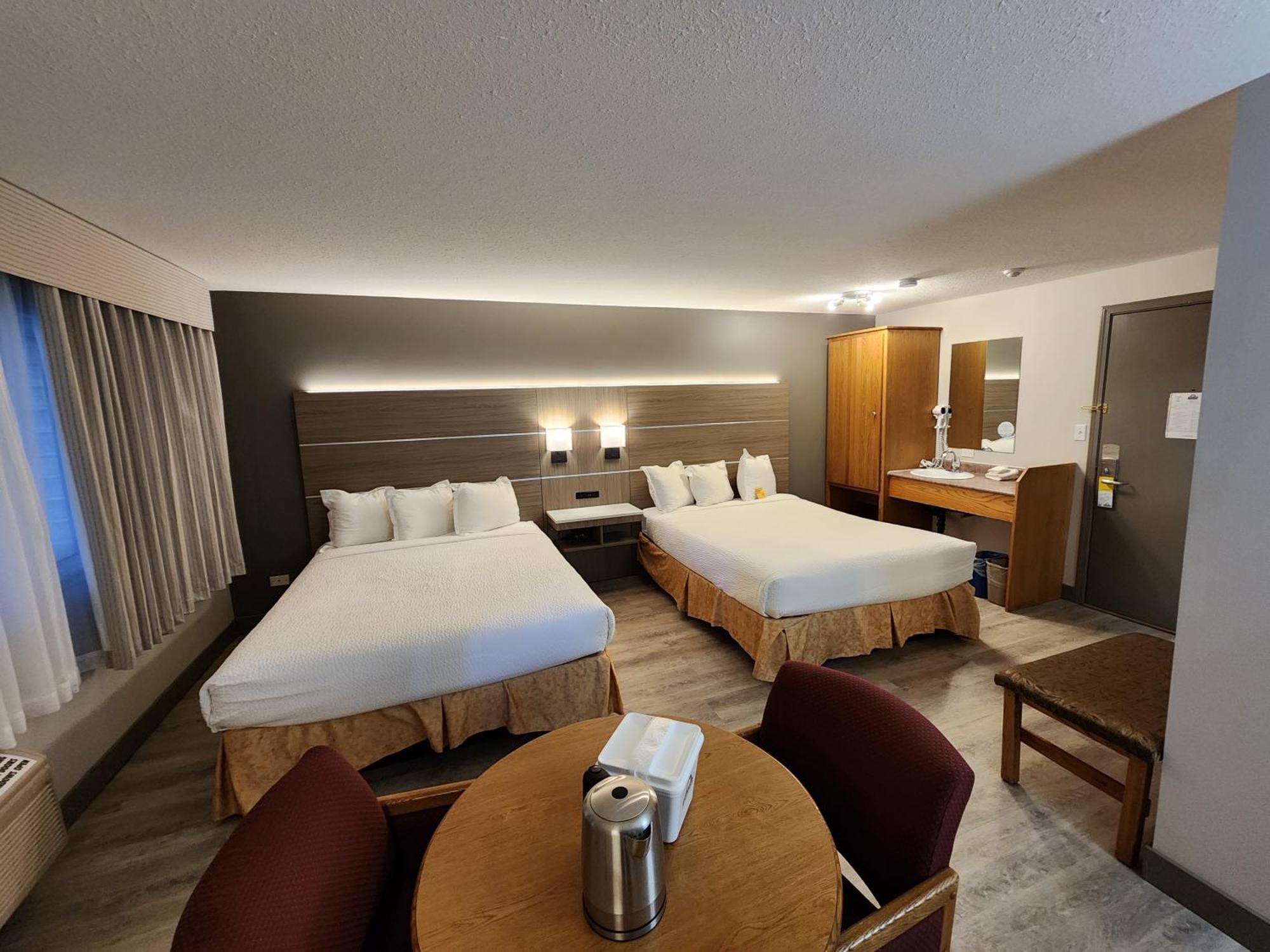 Days Inn By Wyndham Penticton Conference Centre Екстериор снимка